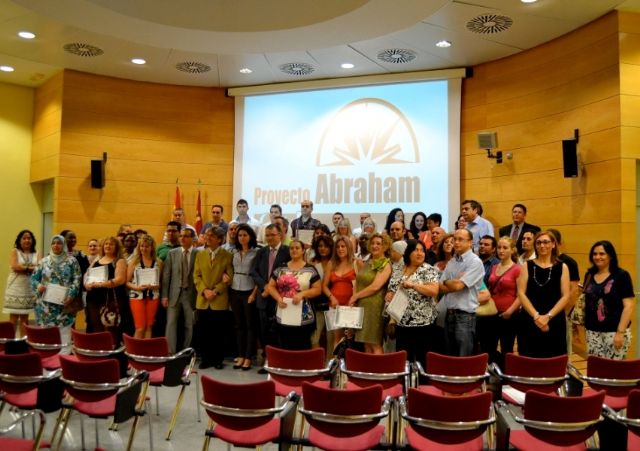 Calabuig acompaña a doce alumnos de la localidad a recoger sus diplomas en iniciación a la informática - 2, Foto 2