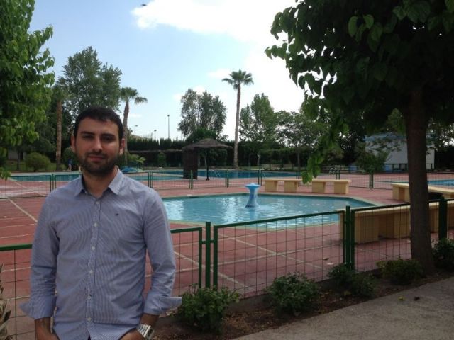 30 jóvenes de los programas de empleo ponen a punto las piscinas de La Torrecilla para abrirlas este sábado - 1, Foto 1