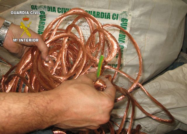 La Guardia Civil detiene a siete personas por la sustracción de cable de cobre de la red de alumbrado público - 2, Foto 2