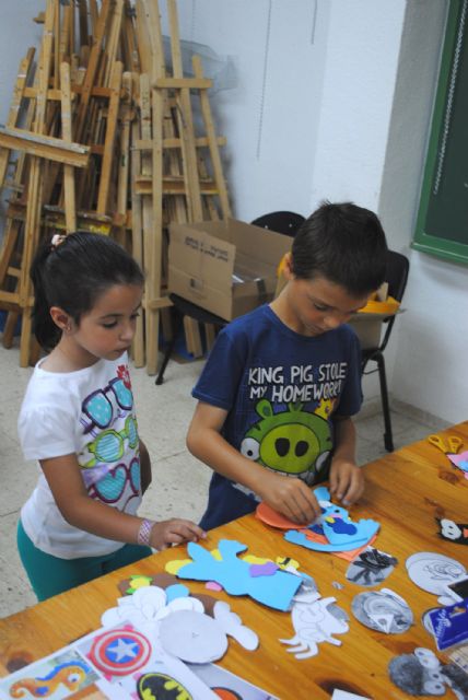 Los niños torreños se divierten en los talleres de manualidades de verano - 4, Foto 4