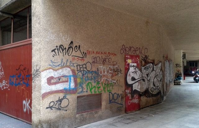 Vecinos de El Carmen siguen mostrando su malestar ante la degradación y falta de limpieza que sufre el barrio - 1, Foto 1