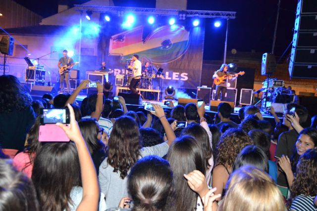 Más de 3.000 jóvenes disfrutaron concierto de Rasel en San Pedro del Pinatar - 2, Foto 2