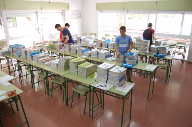 El banco de libros ayudará a las familias más desfavorecidas en la 'vuelta al cole' de septiembre - 2, Foto 2