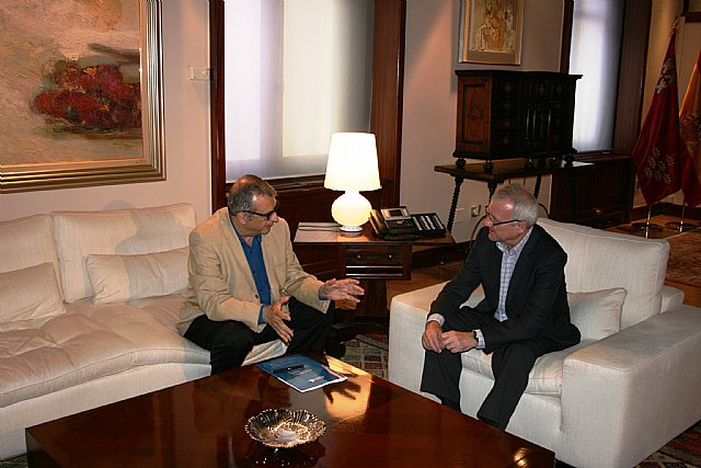 Valcárcel recibe al presidente de Feaps Murcia - 1, Foto 1