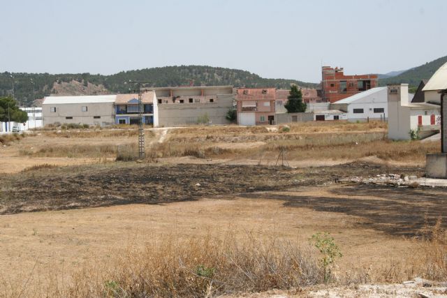 El Ayuntamiento recuerda a los propietarios de solares la obligación de mantenerlos limpios - 2, Foto 2