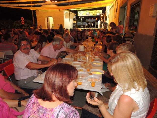 Los vecinos del barrio torreño de San Pedro homenajean a su patrón con unas grandes Fiestas Patronales - 3, Foto 3