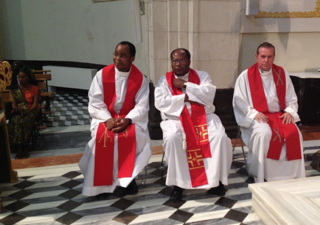 Mons. Lorca Planes celebra la Eucaristía con cientos de africanos residentes en la Región - 4, Foto 4