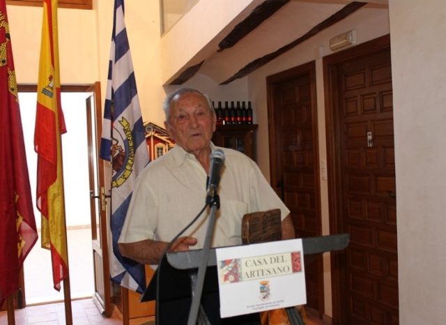 Francisco González Salinas ya forma parte del cuadro de Artesanos Honoríficos - 2, Foto 2