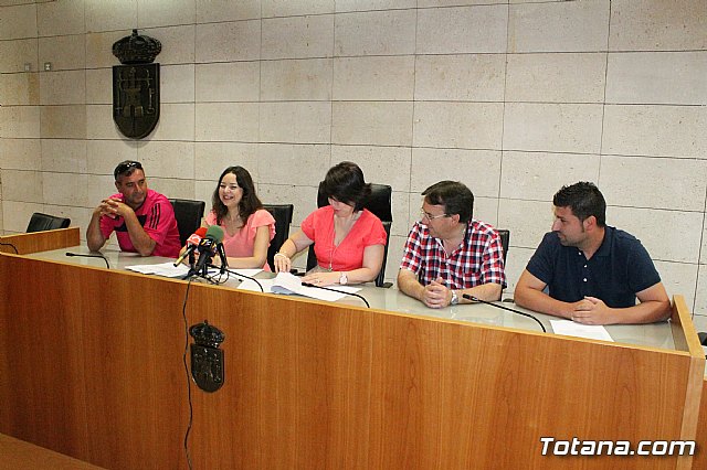 Empresas de Totana firman un convenio con el Ayuntamiento - 3