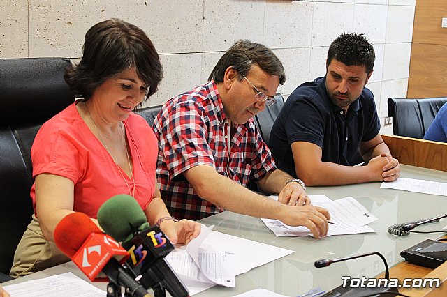 Empresas de Totana firman un convenio con el Ayuntamiento - 8