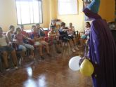 La Maga Cuchufletas inauguró la Escuela de Verano para niños de Servicios Sociales