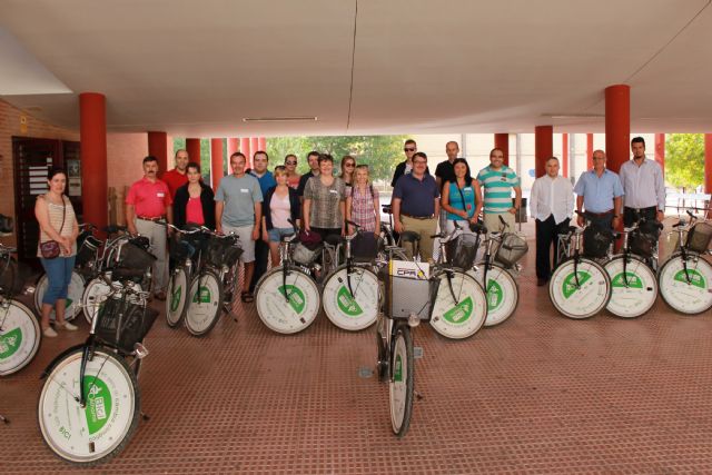 Profesores de toda Europa se pasean por Alhama en bicicleta a través de un proyecto del IES Miguel Hernández, Foto 1