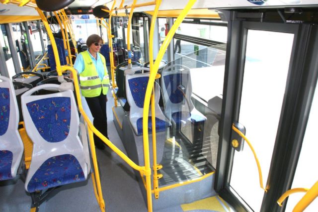 Cuatro nuevo autobuses renuevan las líneas urbanas de Cartagena - 1, Foto 1