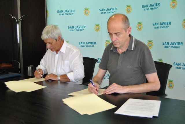 El Ayuntamiento renueva convenio con la asociación de Carnaval que ya trabaja en el Carnaval de Verano para el 3 de agosto próximo - 1, Foto 1
