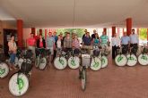 Profesores de toda Europa se pasean por Alhama en bicicleta a travs de un proyecto del IES Miguel Hernndez