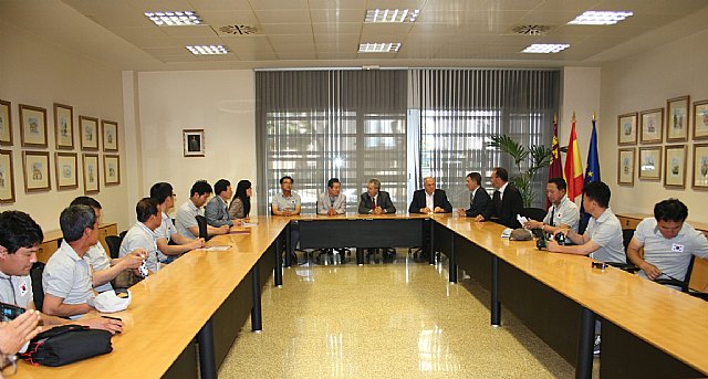 Una delegación coreana visita la Región para conocer la tecnología y los sistemas de riego empleados en las explotaciones agrarias - 1, Foto 1