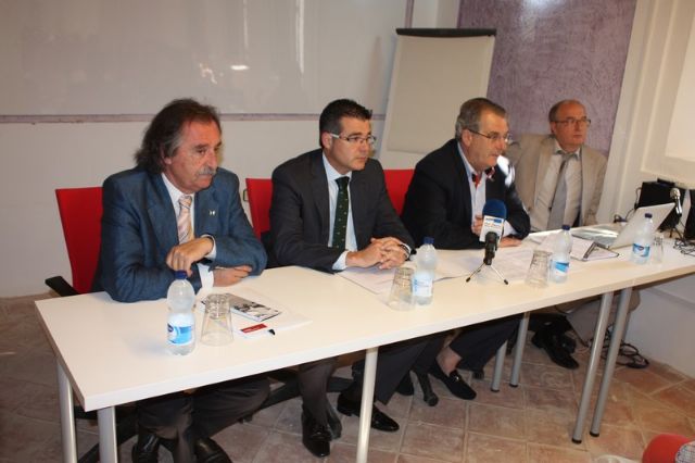 Inaugurado un curso sobre tratamiento psicosocial de las adicciones en Casa Valderas - 1, Foto 1