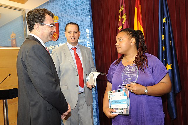 La Comunidad entrega los premios ´Emprendedor del mes´ correspondientes al segundo trimestre de 2013 - 1, Foto 1