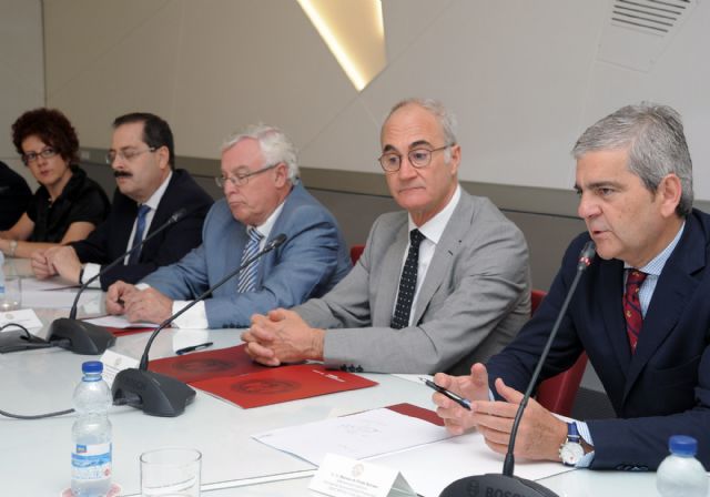 Los doctores Ripoll y De Prado: Queremos devolver a la Universidad de Murcia una mínima parte de lo que nos ha dado - 1, Foto 1