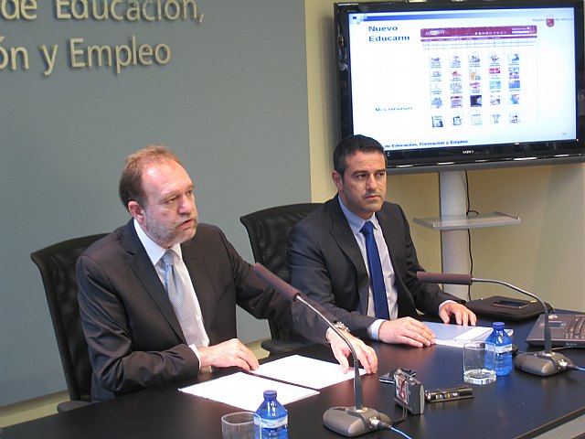 1.200 alumnos de Secundaria eligen el modelo de enseñanza digital que Educación ha implantado en 25 centros - 1, Foto 1