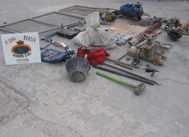 La Guardia Civil detiene a seis personas por el robo en varias explotaciones agrícolas - 2, Foto 2