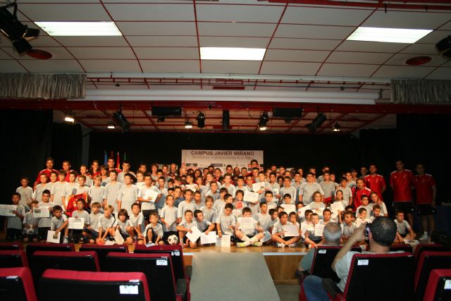 El I Campus de Fútbol 'Javier Miñano' se despide con la mirada puesta en una segunda edición en 2014 - 4, Foto 4