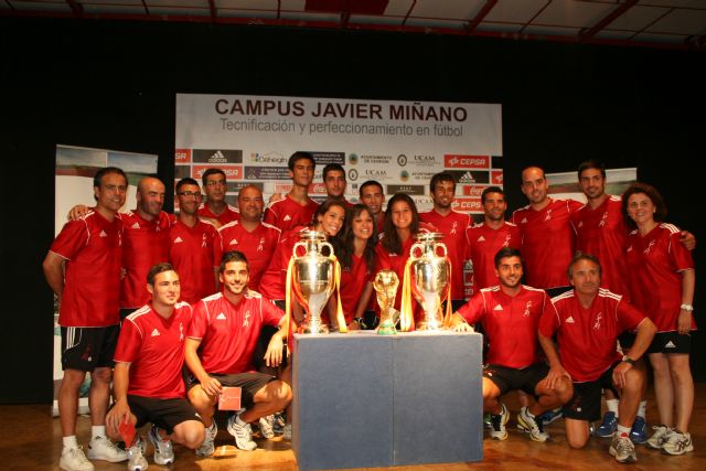 El I Campus de Fútbol 'Javier Miñano' se despide con la mirada puesta en una segunda edición en 2014 - 5, Foto 5