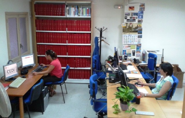 El Centro de Documentación e Información amplía su fondo con 3.900 nuevas normas legislativas y publicaciones periódicas - 1, Foto 1