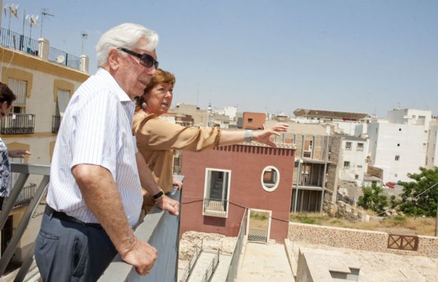La alcaldesa recibe al Nobel de Literatura Mario Vargas Llosa - 2, Foto 2