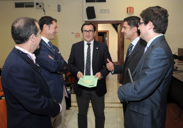 La Universidad de Murcia enseñará a las medianas y pequeñas empresas las ventajas de invertir en I+D - 2, Foto 2