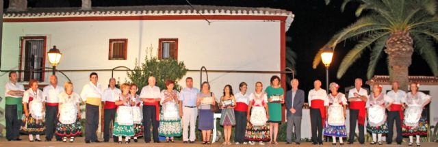 Los mayores del Centro Social de Lorca protagonizaron un recital de poesía, teatro y bailes regionales como agradecimiento a Puerto Lumbreras - 1, Foto 1