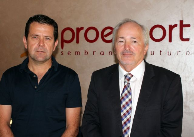 PROEXPORT y MacAndrews buscan la complicidad de las cadenas de supermercados británicas con el transporte marítimo de frutas y hortalizas - 1, Foto 1