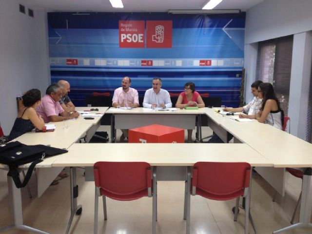 El PSRM denuncia que los recortes en educación están atentando contra la igualdad de oportunidades - 1, Foto 1