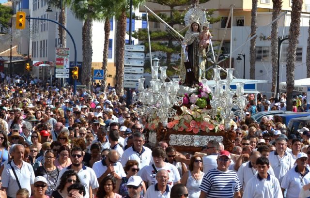 Miles de fieles y pescadores acompañan a la Virgen del Carmen por tierra y mar - 2, Foto 2