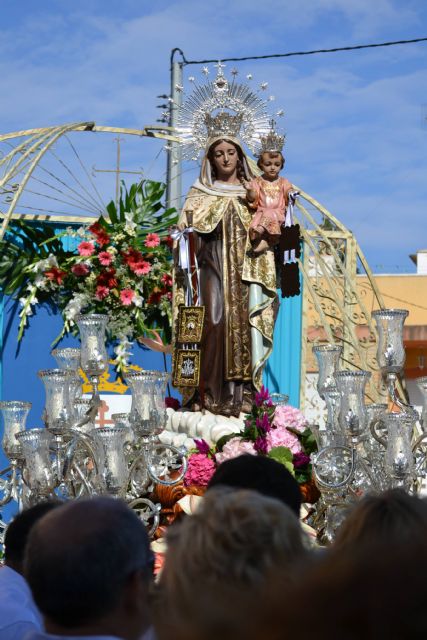 Miles de fieles y pescadores acompañan a la Virgen del Carmen por tierra y mar - 4, Foto 4