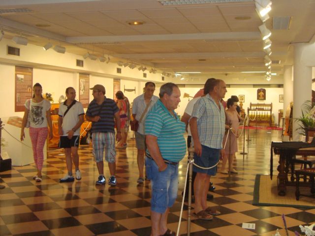 Los usuarios del Servicio de Apoyo Psicosocial visitan la exposición Huellas del pasado, Foto 3