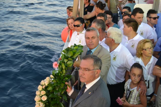 Los pescadores de Águilas despiden con vítores a la Virgen del Carmen - 2, Foto 2