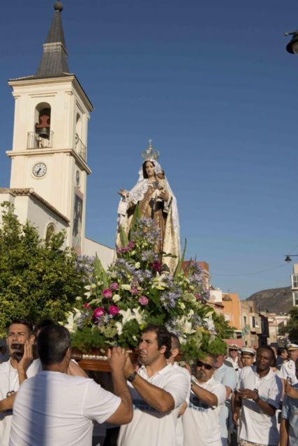 La Virgen del Carmen cumplió con su tradicional procesión marinera - 1, Foto 1
