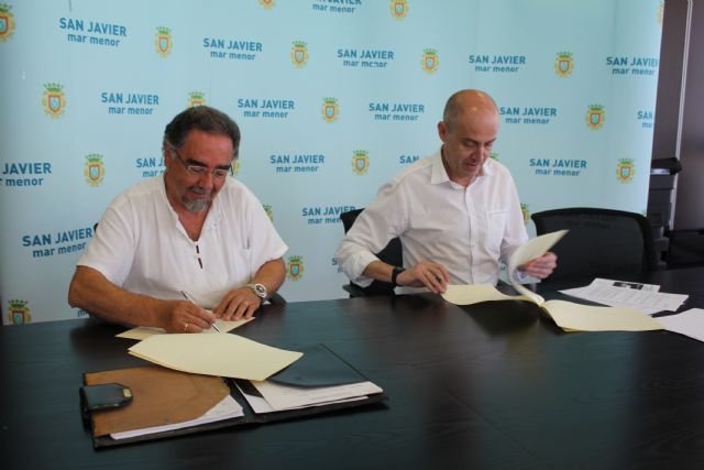 El Ayuntamiento firma un convenio de colaboración con la Coral Santiago Apóstol - 1, Foto 1