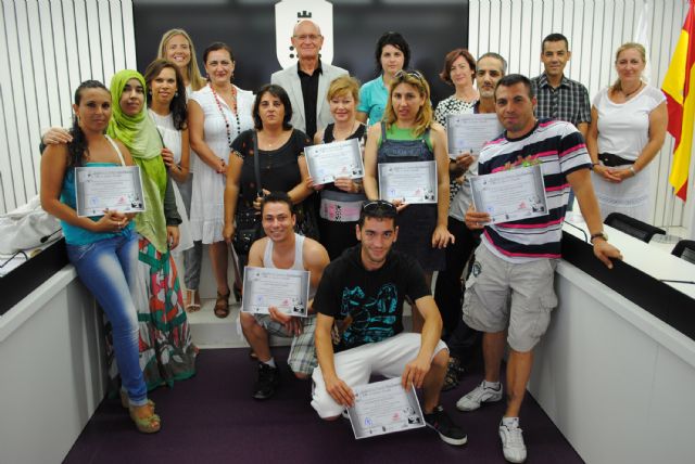 Termina en Las Torres de Cotillas un taller de reparación de calzado del Proyecto Abraham - 2, Foto 2