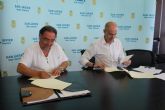 El Ayuntamiento firma un convenio de colaboración con la Coral Santiago Apóstol