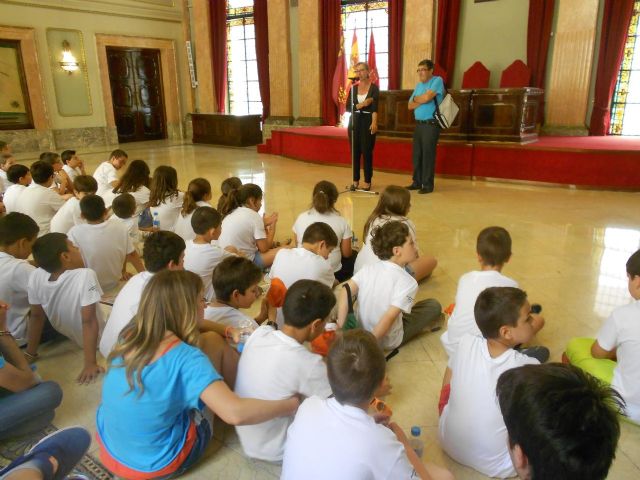 Conociendo la hemofilia. Un grupo de niños de entre 8 y 12 años de edad visitan el Ayuntamiento de Murcia - 2, Foto 2