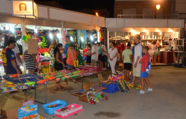 El mercado nocturno de Lo Pagán oferta gran variedad de productos en más de 50 casetas - 2, Foto 2