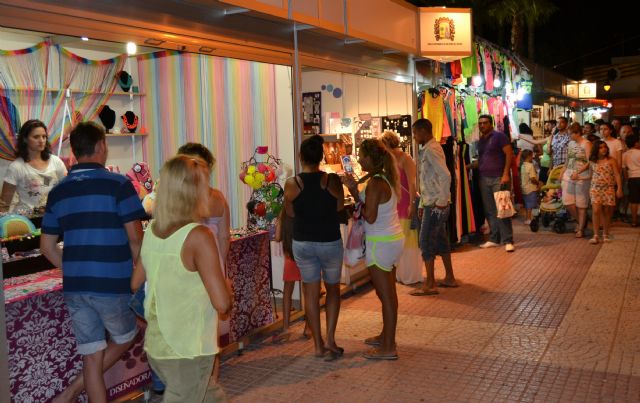 El mercado nocturno de Lo Pagán oferta gran variedad de productos en más de 50 casetas - 3, Foto 3