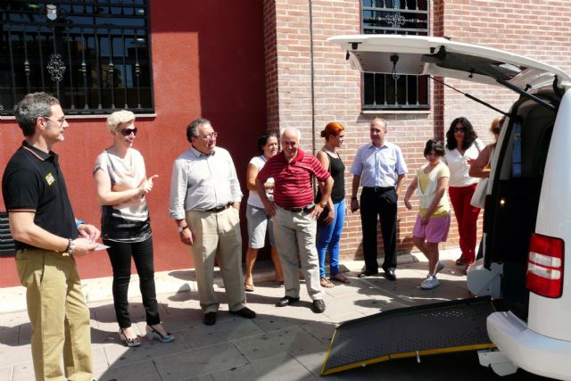 Molina de Segura pone en marcha el primer servicio de Euro Taxi del municipio - 1, Foto 1