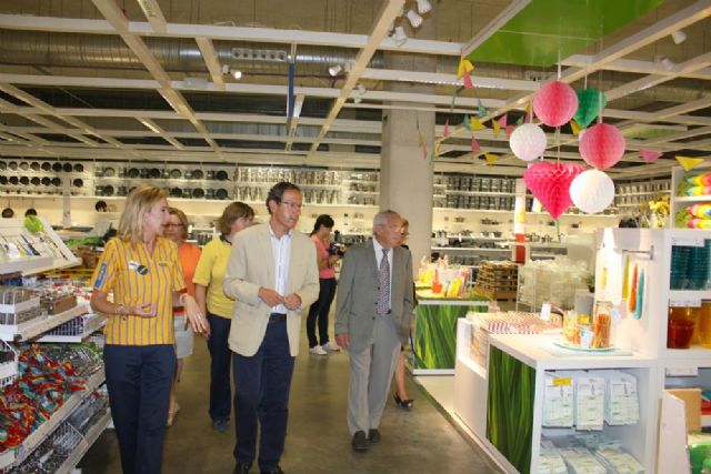 El Alcalde destaca la capacidad de Ikea para atraer visitantes a Murcia - 2, Foto 2