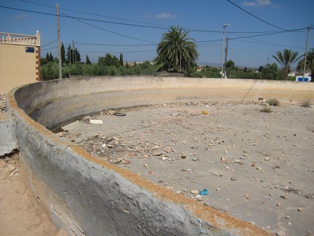 El PSOE exigirá en Pleno al PP que dé solución al problema de inseguridad de una balsa abandonada en Jerónimo y Avileses - 1, Foto 1