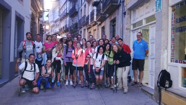 Los peregrinos cehegineros cubren la primera etapa del Camino de Santiago y llegan a Portomarín - 1, Foto 1