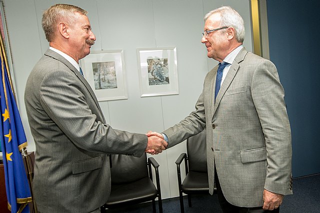 Valcárcel resalta el compromiso y la voluntad política de la UE para que Francia no frene el Corredor Mediterráneo - 1, Foto 1