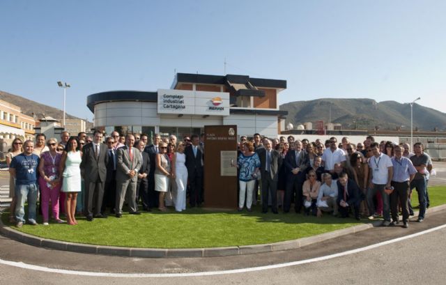 Brufau dedica su plaza en Escombreras a los trabajadores y directivos de la Refinería - 5, Foto 5